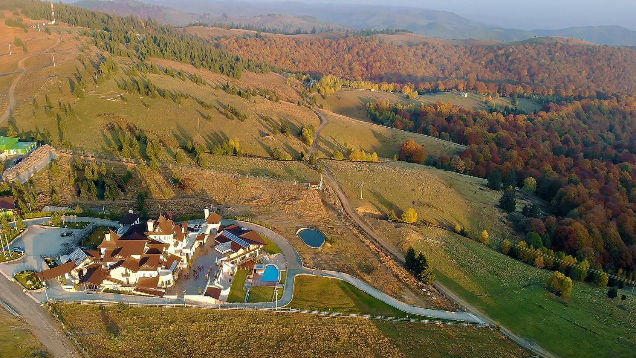 Castelnor Hotel Paltinis Exterior photo