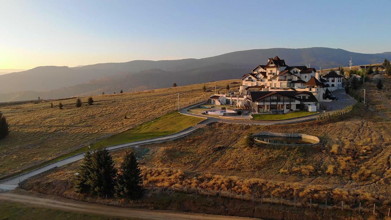 Castelnor Hotel Paltinis Exterior photo