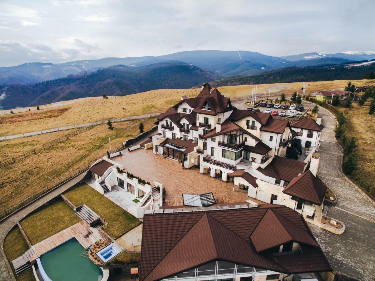 Castelnor Hotel Paltinis Exterior photo